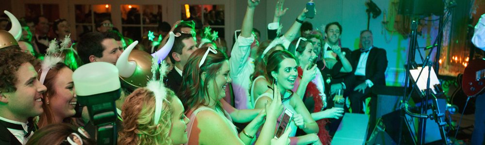 Guests having a great time at one of our indoor concerts.